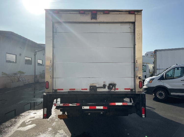 2020 Isuzu NQR in La Mirada, CA — photo 7