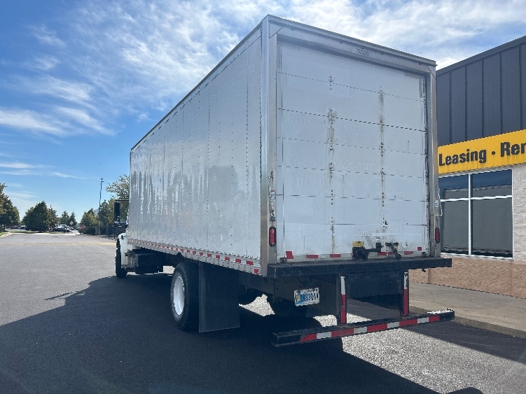 2020 Freightliner eM2 in Chicago (Melrose Park), IL — photo 6