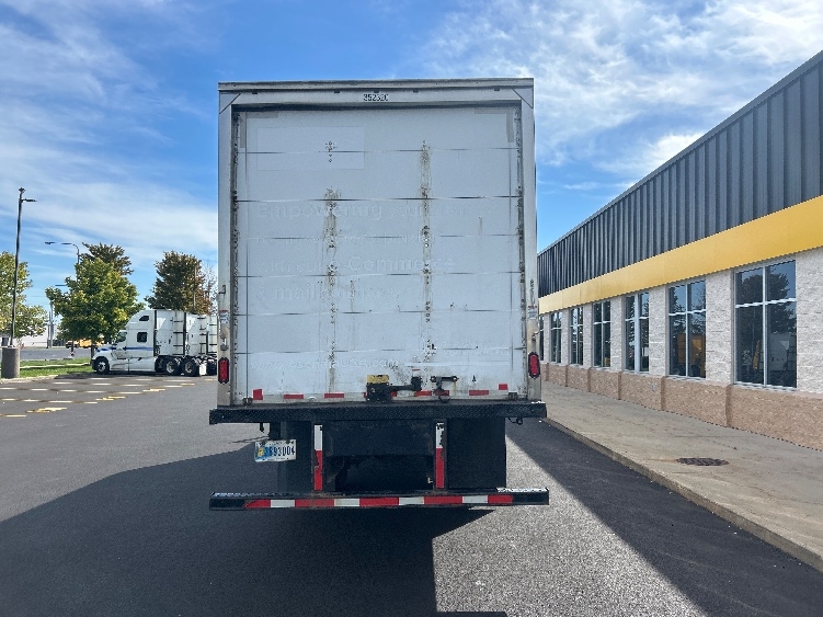 2020 Freightliner eM2 in Chicago (Melrose Park), IL — photo 7