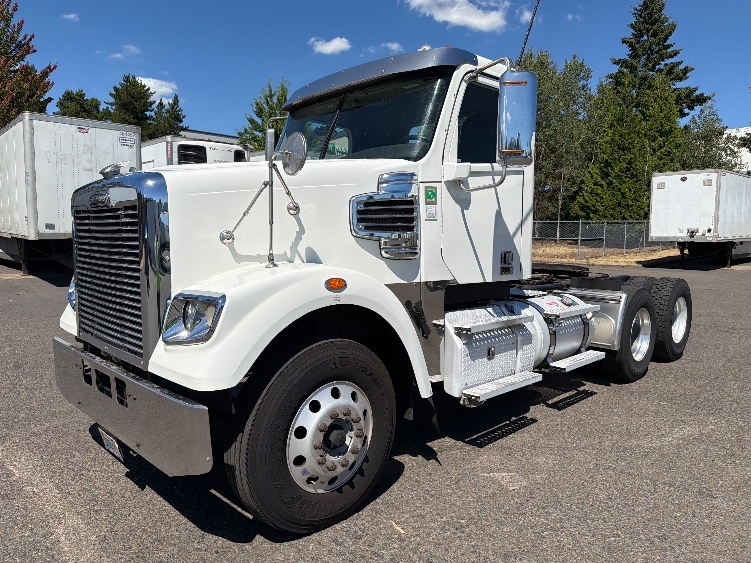 2020 Freightliner in West Sacramento, CA — photo 3