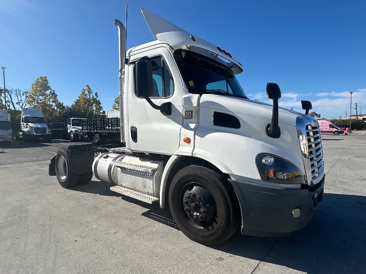 2020 Freightliner Cascadia in West Sacramento, CA