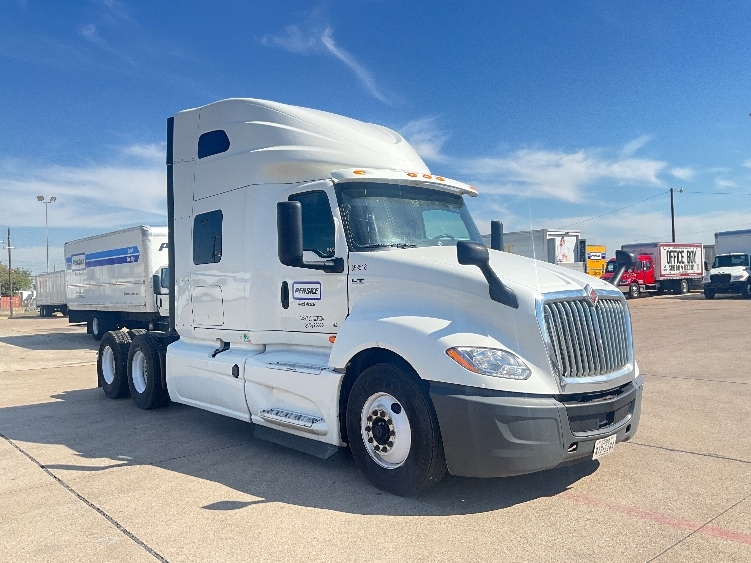 2020 International LT in Dallas, TX
