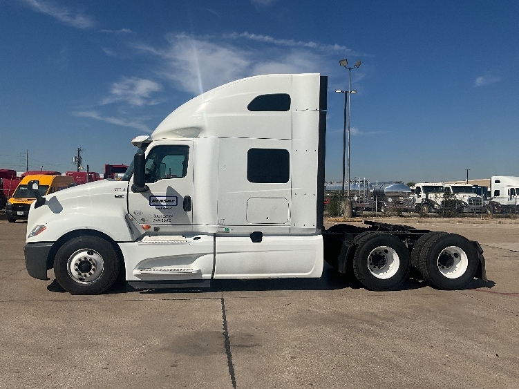 2020 International LT in Dallas, TX — photo 4