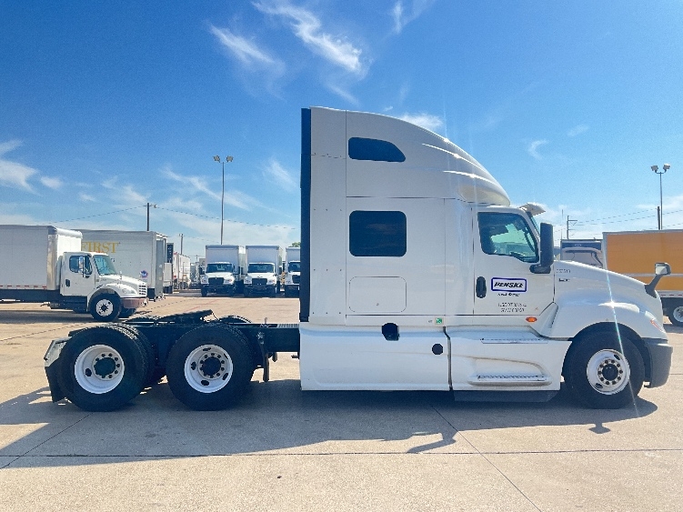 2020 International LT in Dallas, TX — photo 8