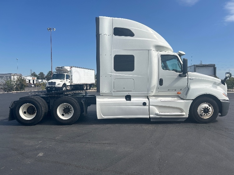 2020 International LT in Columbus, OH — photo 8