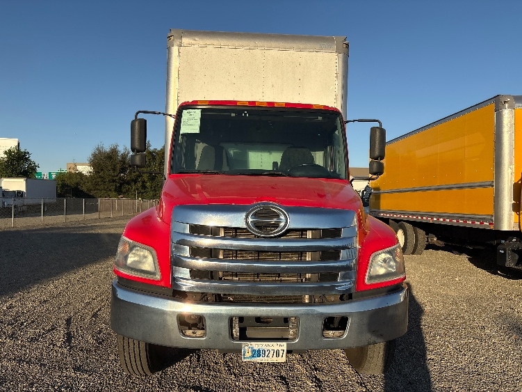 2020 Hino 268 in West Sacramento, CA — photo 2