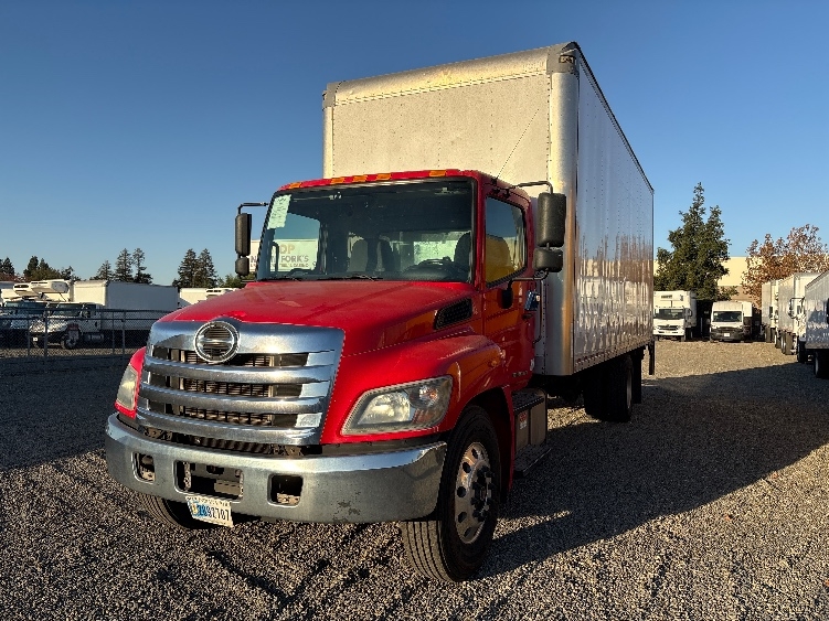 2020 Hino 268 in West Sacramento, CA — photo 3