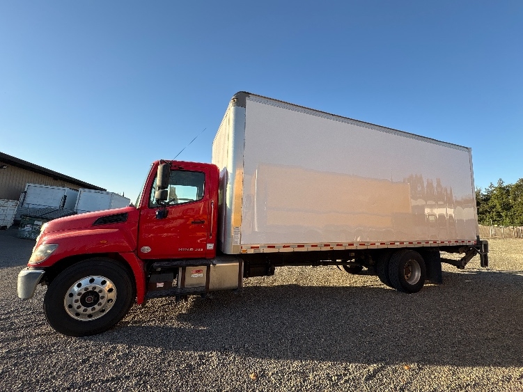 2020 Hino 268 in West Sacramento, CA — photo 4