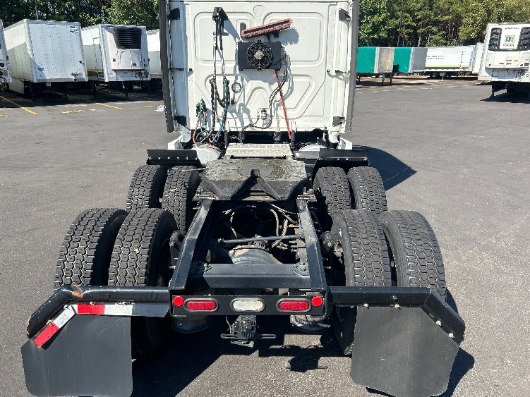 2020 Freightliner Cascadia in Duluth, GA — photo 6