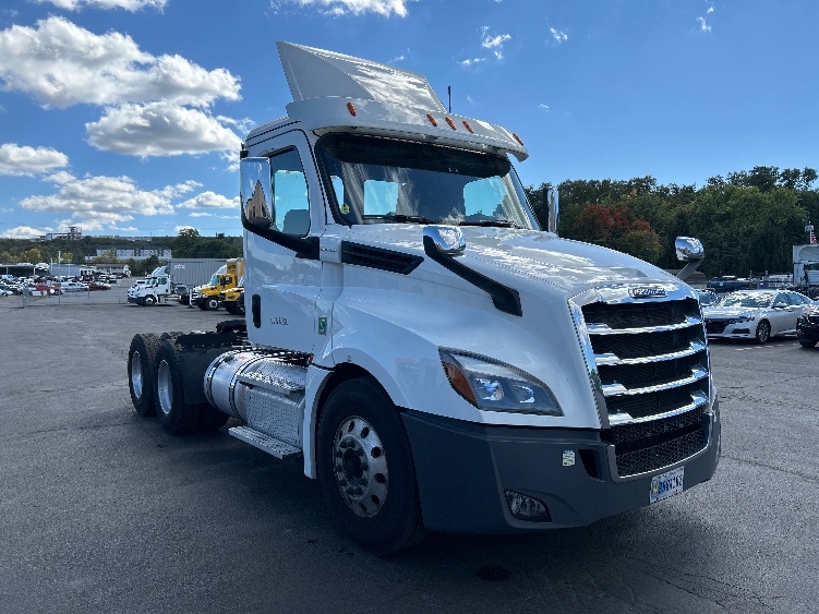 2020 Freightliner Cascadia in Wilkes Barre, PA