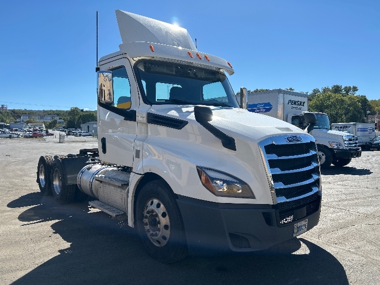 2020 Freightliner Cascadia in Wilkes Barre, PA