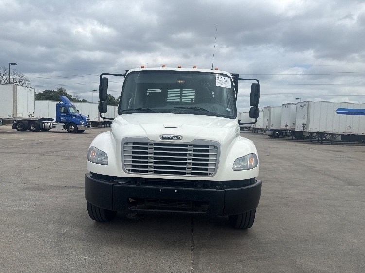 2020 Freightliner eM2 in Dallas, TX — photo 2