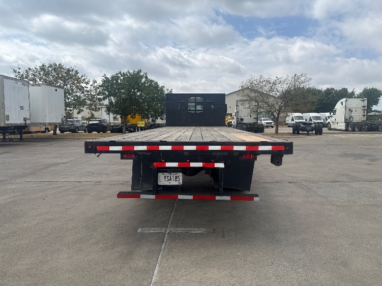 2020 Freightliner eM2 in Dallas, TX — photo 7