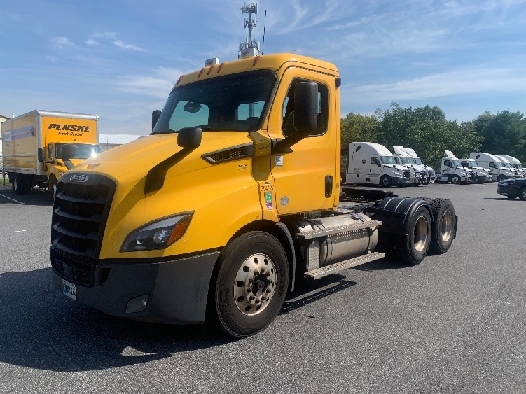 2020 Freightliner Cascadia in Belcamp, MD — photo 3