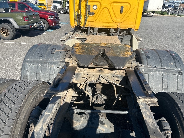 2020 Freightliner Cascadia in Belcamp, MD — photo 6