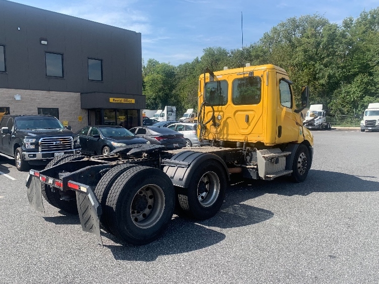 2020 Freightliner Cascadia in Belcamp, MD — photo 7