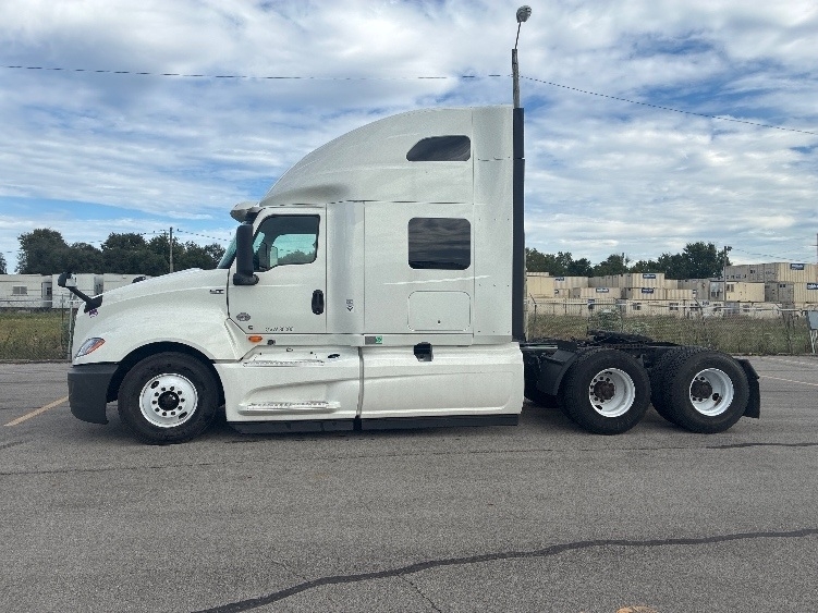 2020 International LT in Fort Wayne, IN — photo 4