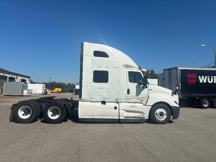 2020 International LT in Fort Wayne, IN — photo 8
