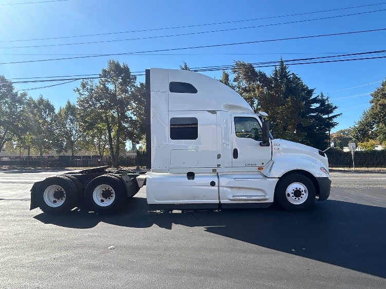 2020 International LT in Portland, OR — photo 8