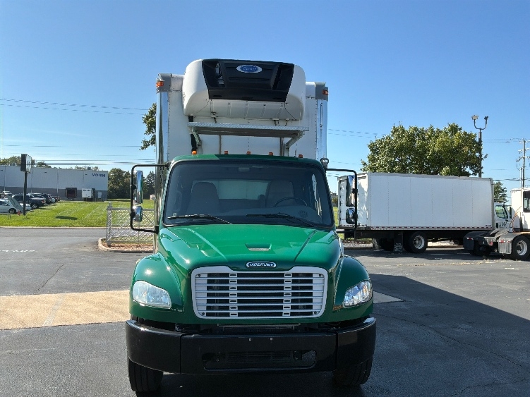2020 Freightliner eM2 in Dayton, NJ — photo 2