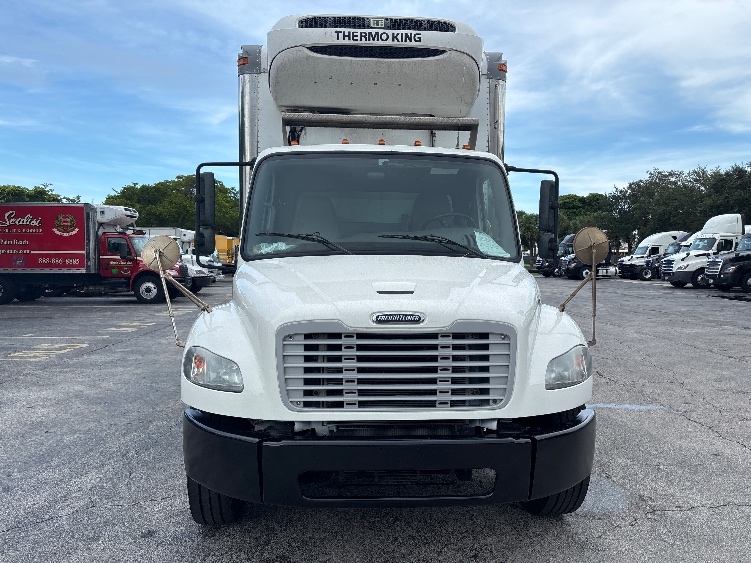 2020 Freightliner eM2 in Medley, FL — photo 2