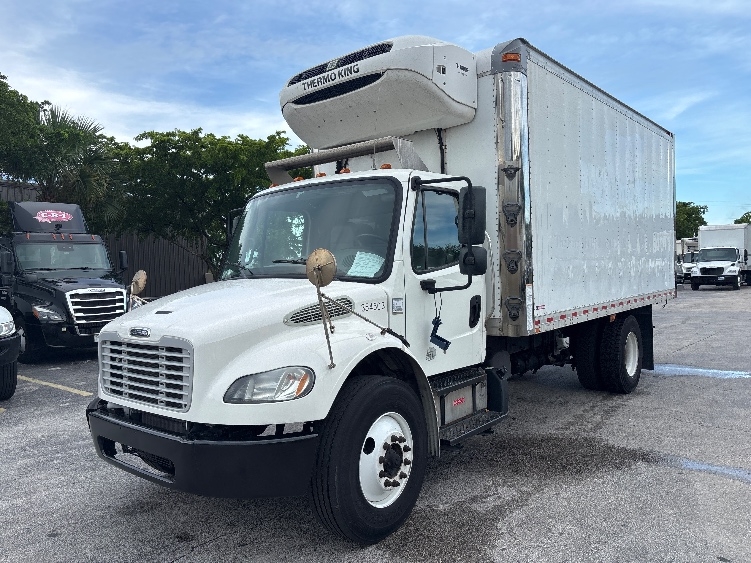 2020 Freightliner eM2 in Medley, FL — photo 3