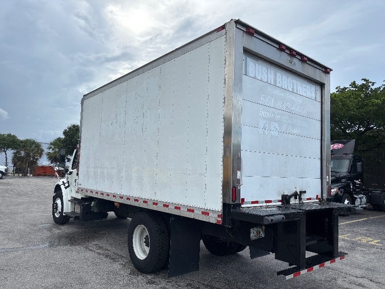2020 Freightliner eM2 in Medley, FL — photo 5