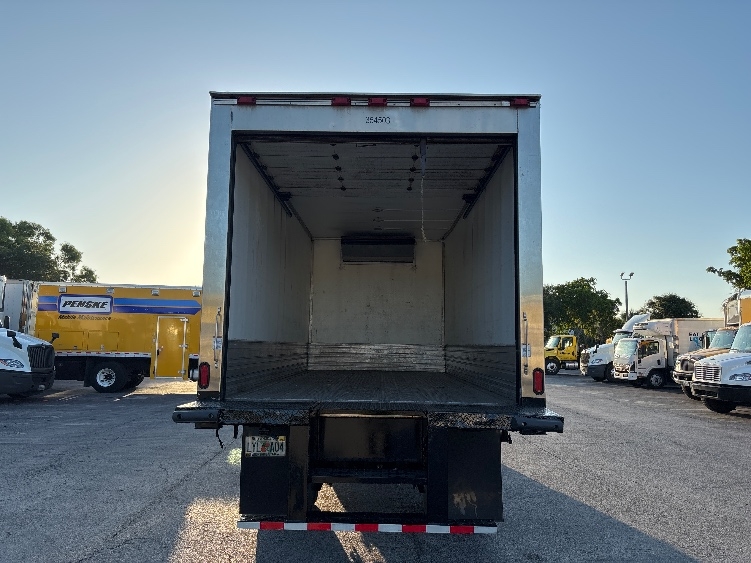 2020 Freightliner eM2 in Medley, FL — photo 7
