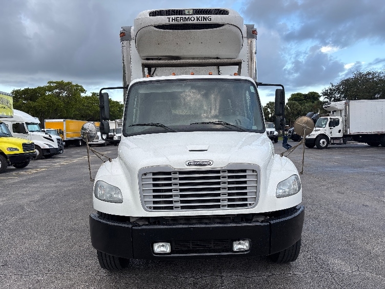2020 Freightliner eM2 in Medley, FL — photo 2