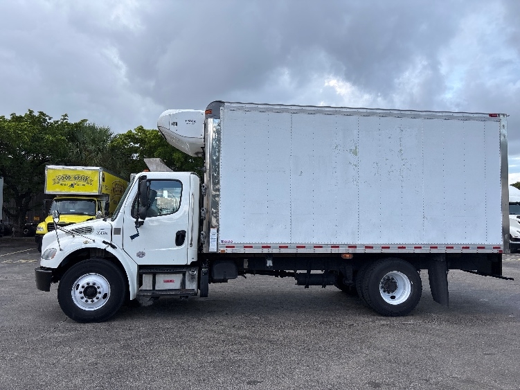 2020 Freightliner eM2 in Medley, FL — photo 4