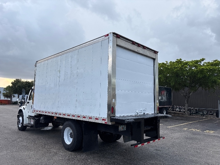 2020 Freightliner eM2 in Medley, FL — photo 5