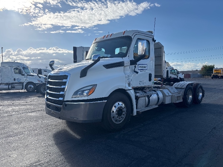 2020 Freightliner Cascadia in Salt Lake City, UT — photo 3