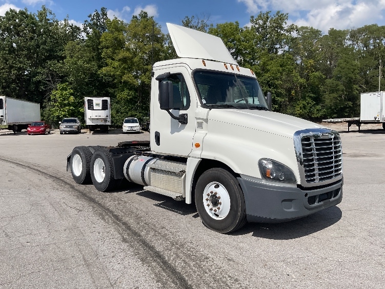 2020 Freightliner Cascadia in Fort Wayne, IN