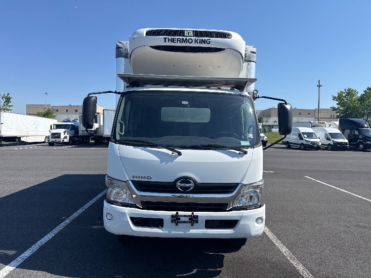 2020 Hino 195 in Dayton, NJ — photo 2