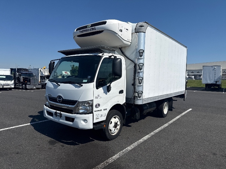 2020 Hino 195 in Dayton, NJ — photo 3