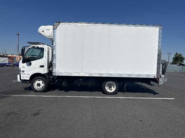 2020 Hino 195 in Dayton, NJ — photo 4