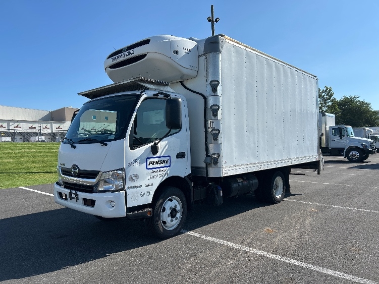 2020 Hino 195 in Philadelphia, PA — photo 3