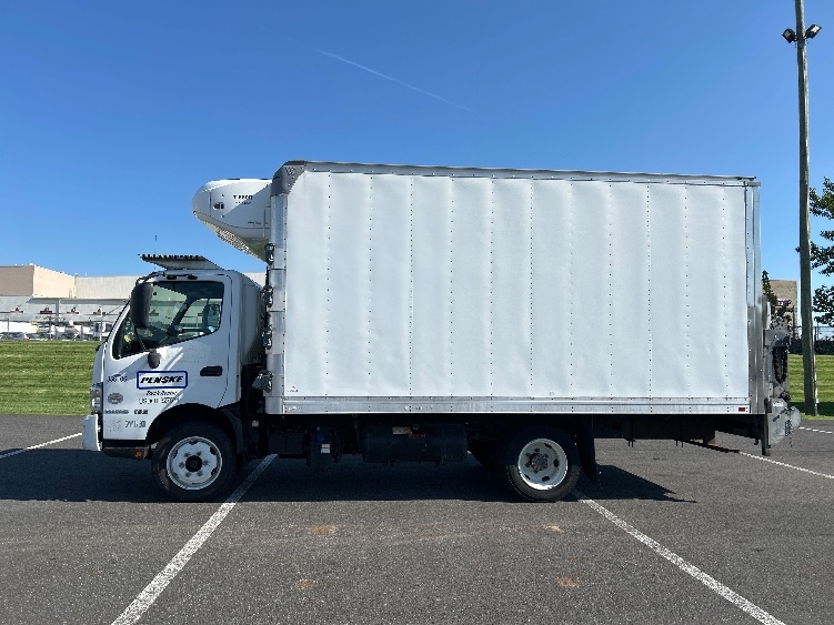2020 Hino 195 in Philadelphia, PA — photo 4