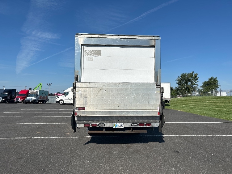 2020 Hino 195 in Philadelphia, PA — photo 7