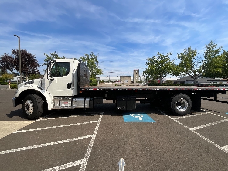 2020 Freightliner eM2 in Portland, OR — photo 4
