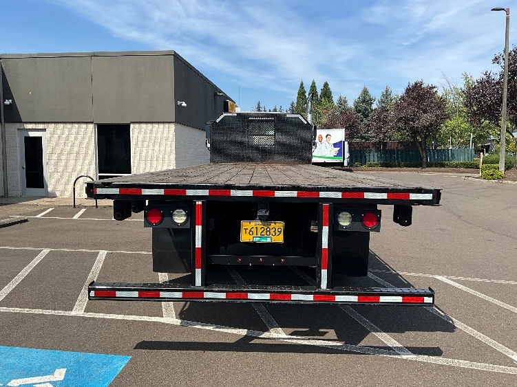 2020 Freightliner eM2 in Portland, OR — photo 7