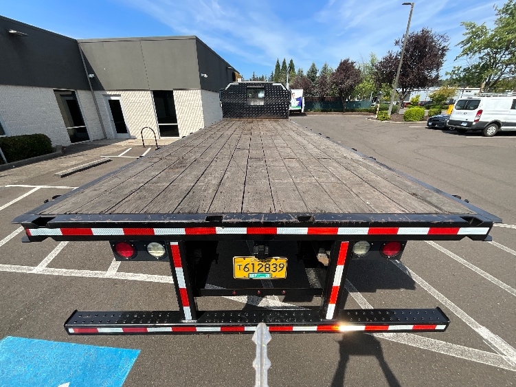 2020 Freightliner eM2 in Portland, OR — photo 8