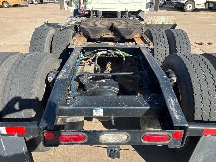 2020 Freightliner Cascadia in Lubbock, TX — photo 6