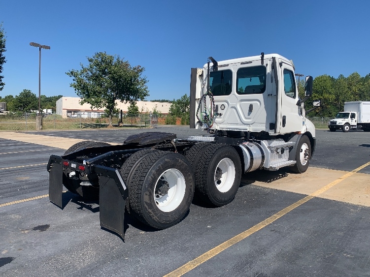 2020 Freightliner Cascadia in Concord, NC — photo 7