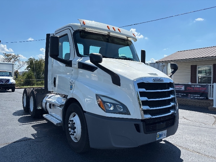2020 Freightliner Cascadia in Concord, NC