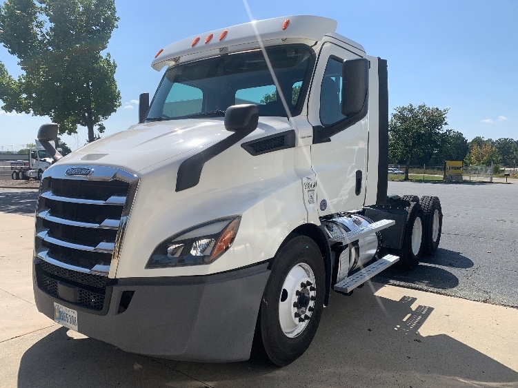 2020 Freightliner Cascadia in Concord, NC — photo 3