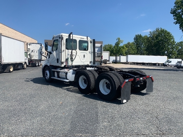 2020 Freightliner Cascadia in Concord, NC — photo 5