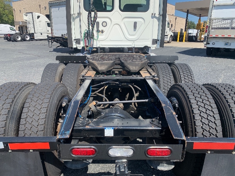 2020 Freightliner Cascadia in Concord, NC — photo 6