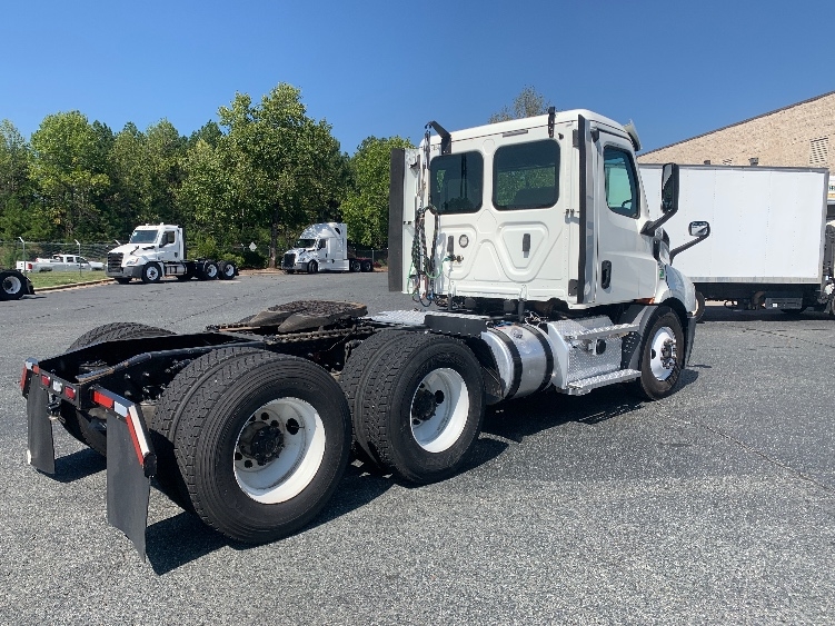 2020 Freightliner Cascadia in Concord, NC — photo 7