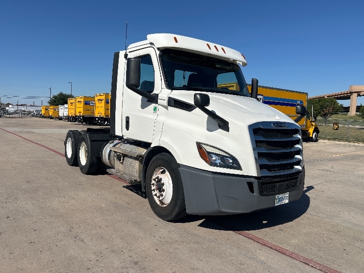 2020 Freightliner Cascadia in Fort Worth, TX